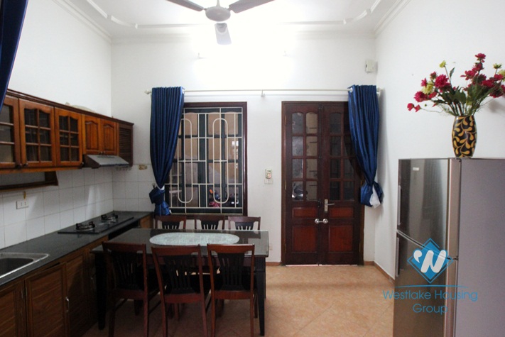 Nice house for rent in Westlake area, facing to the lake